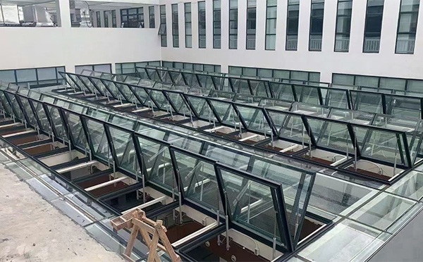 百安科技有限公司近期扶风排烟窗项目案例分享 百安科技有限公司近期扶风排烟窗项目案例分享