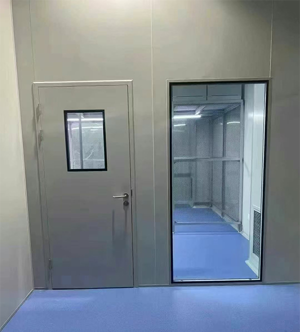 学校教学楼完成扶风防火门标准化安装